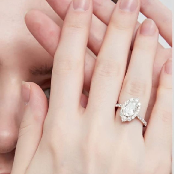 18k Certified 4 cttw Marquis Vintage Diamond Moissanite Ring - Picture 9 of 11